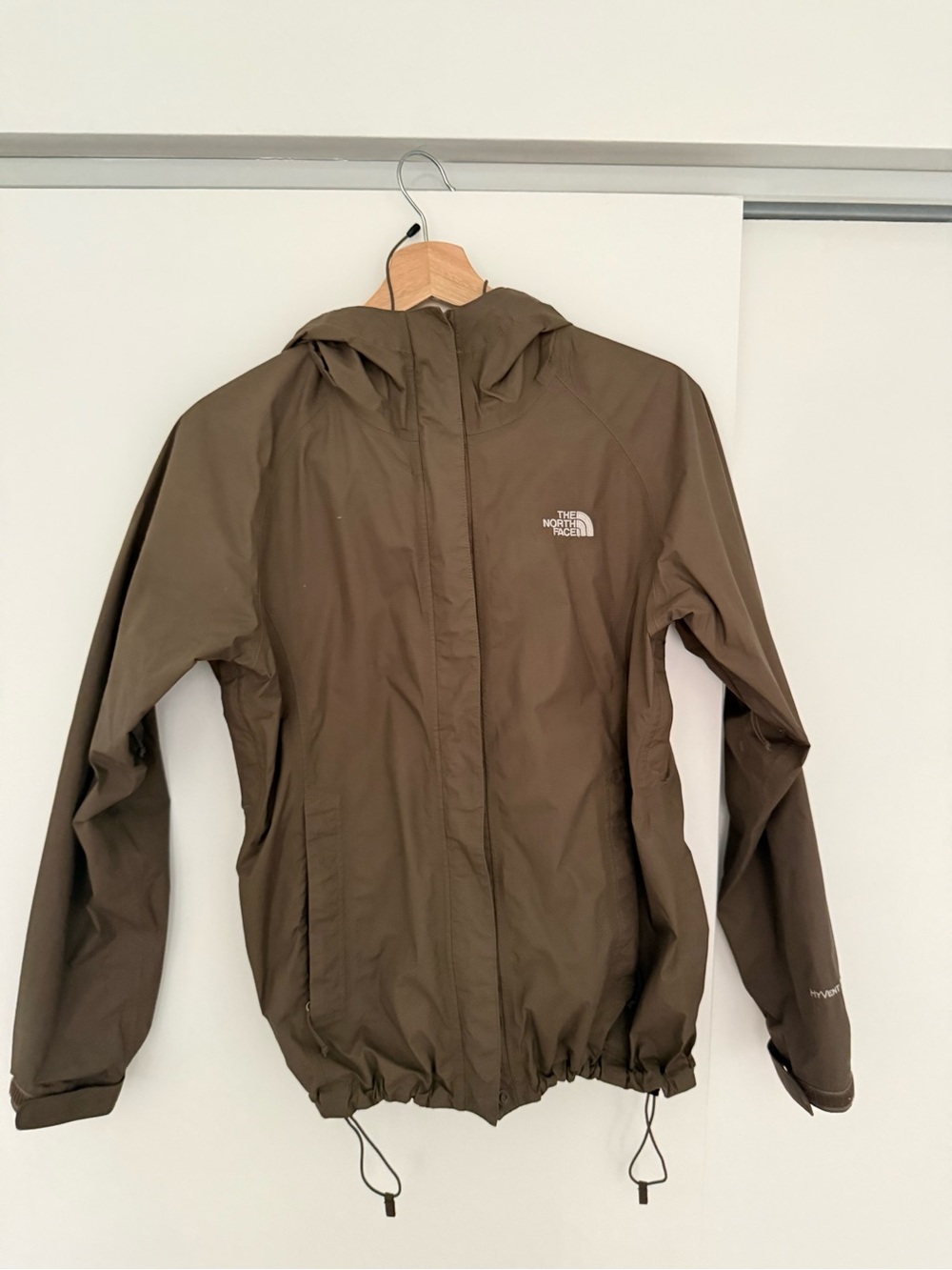 The North Face Women’s HyVent Windbreaker/Rain Jacket
